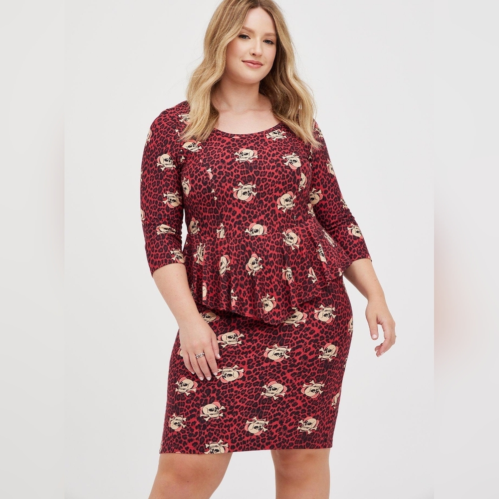 NWT Torrid skulls midi peplum dress